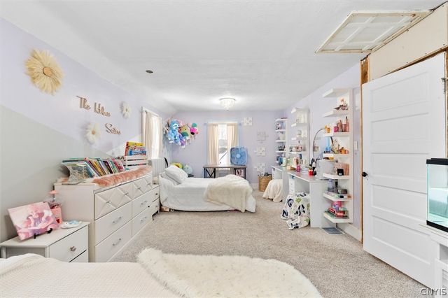 40 Elderkin Avenue, Camillus, NY 13031