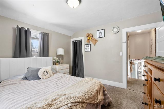 40 Elderkin Avenue, Camillus, NY 13031