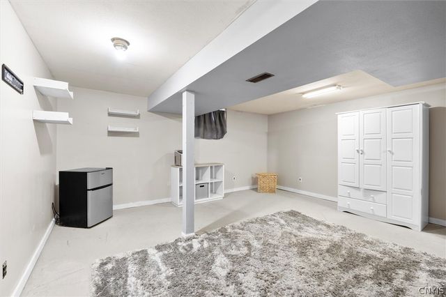 40 Elderkin Avenue, Camillus, NY 13031