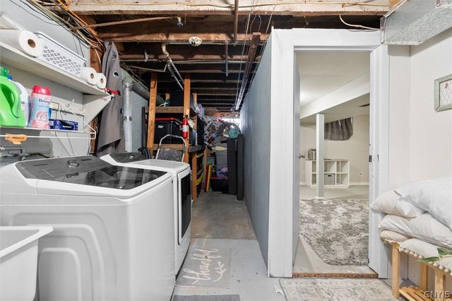 40 Elderkin Avenue, Camillus, NY 13031