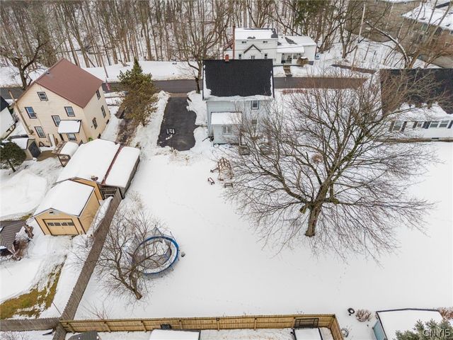 40 Elderkin Avenue, Camillus, NY 13031