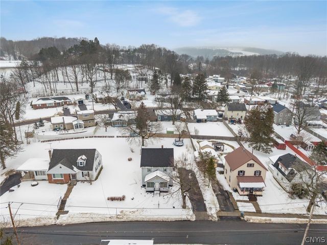 40 Elderkin Avenue, Camillus, NY 13031