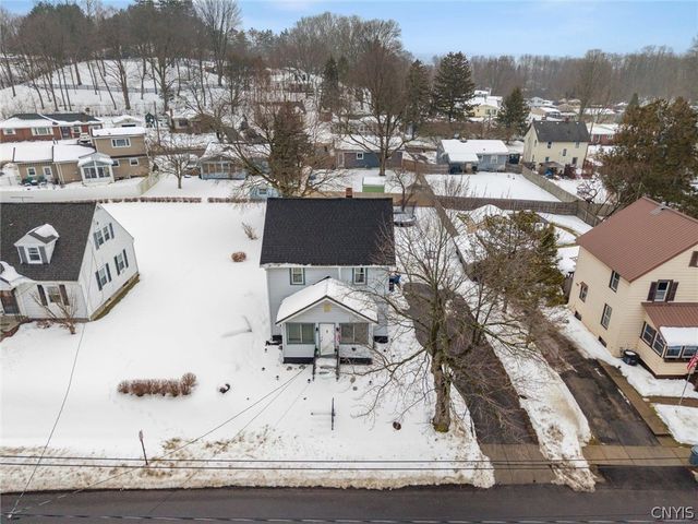 40 Elderkin Avenue, Camillus, NY 13031