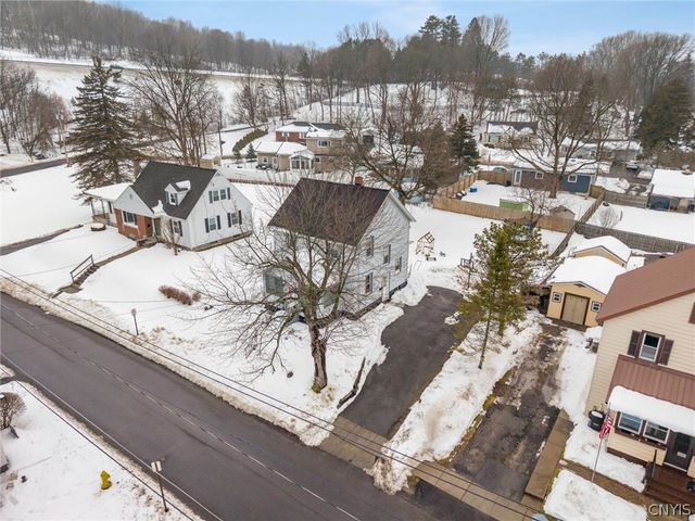 40 Elderkin Avenue, Camillus, NY 13031