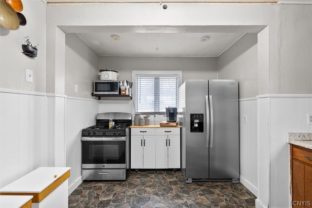 40 Elderkin Avenue, Camillus, NY 13031