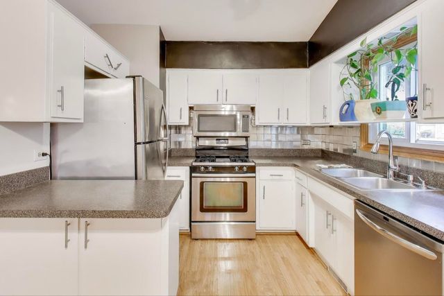 7843 Massasoit Avenue, Burbank, IL 60459