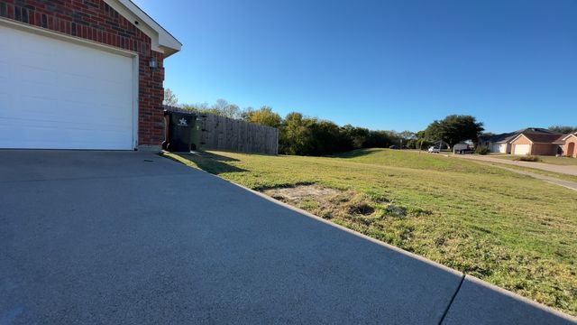 2018 Cliffside Drive, Arlington, TX 76018