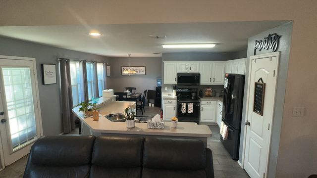 2018 Cliffside Drive, Arlington, TX 76018