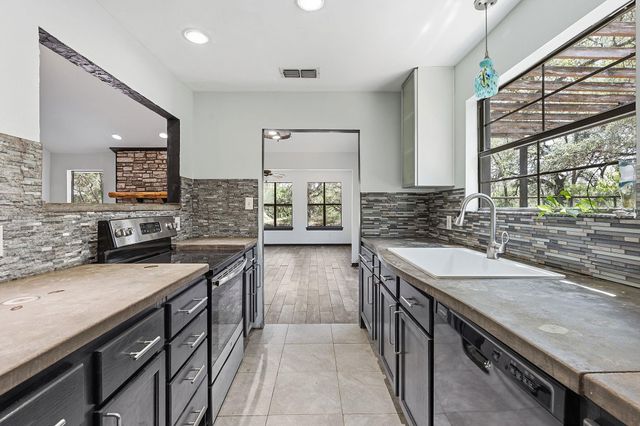 4 & 6 Acacia DR, Wimberley, TX 78676