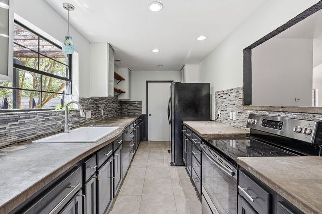 4 & 6 Acacia DR, Wimberley, TX 78676