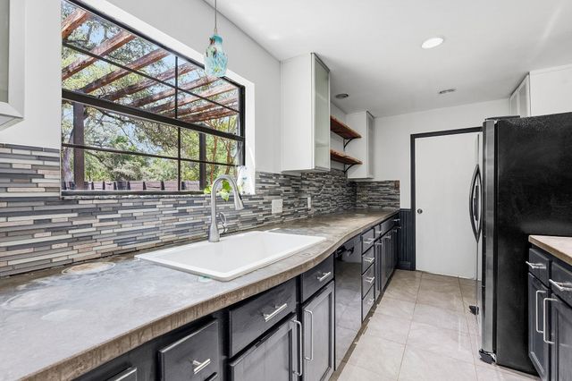4 & 6 Acacia DR, Wimberley, TX 78676