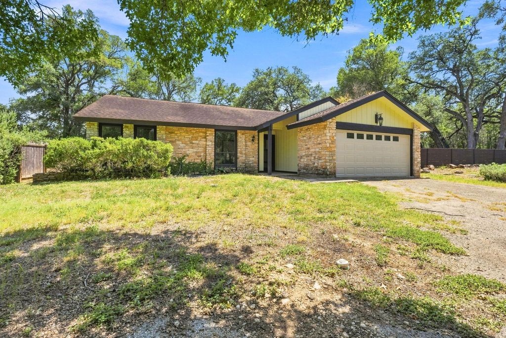 4 & 6 Acacia DR, Wimberley, TX 78676