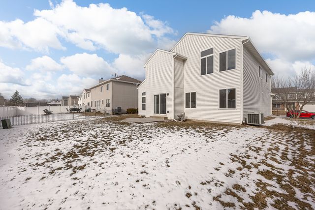 631 Kingsbrooke Crossing, Bolingbrook, IL 60440