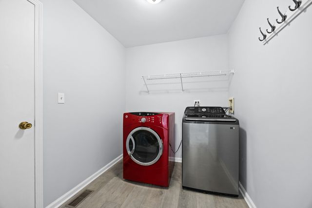 631 Kingsbrooke Crossing, Bolingbrook, IL 60440