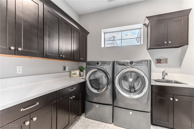 240 San Salvador Avenue, Henderson, NV 89002