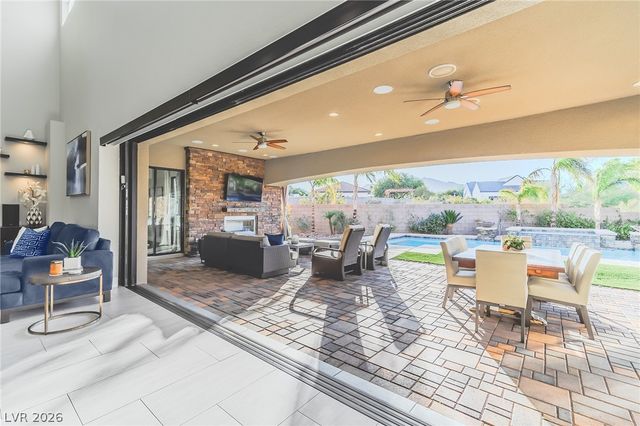 240 San Salvador Avenue, Henderson, NV 89002
