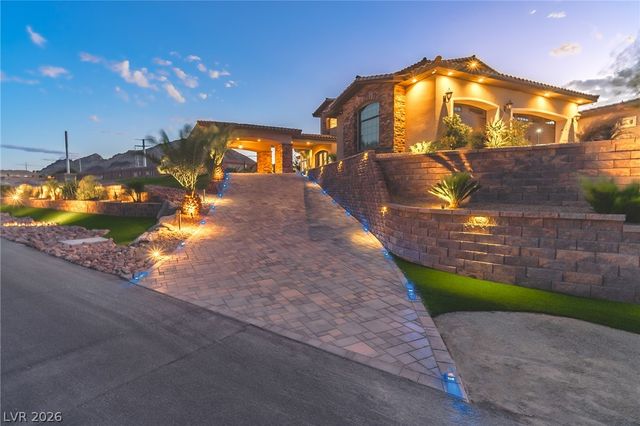 240 San Salvador Avenue, Henderson, NV 89002