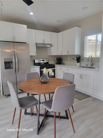 240 San Salvador Avenue, Henderson, NV 89002
