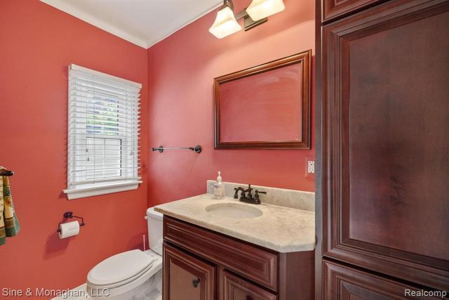 679 Neff Road, Grosse Pointe, MI 48230