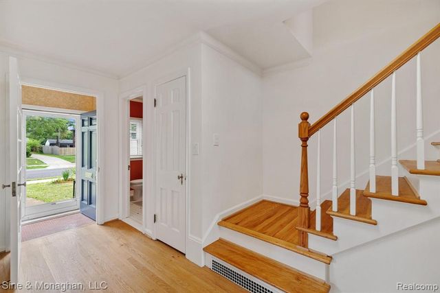 679 Neff Road, Grosse Pointe, MI 48230