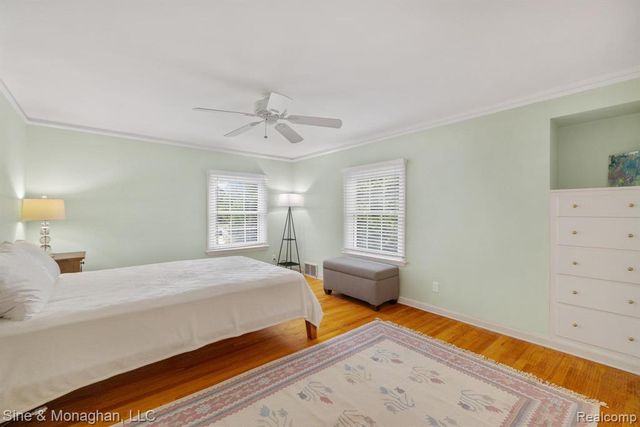 679 Neff Road, Grosse Pointe, MI 48230