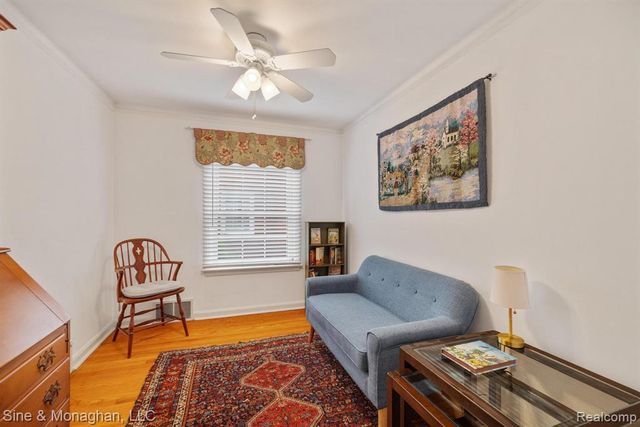 679 Neff Road, Grosse Pointe, MI 48230