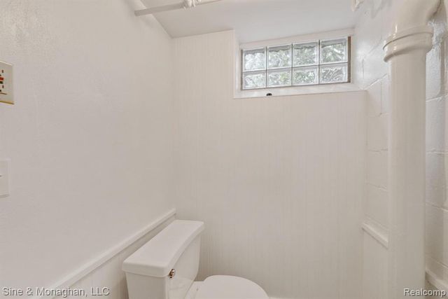 679 Neff Road, Grosse Pointe, MI 48230