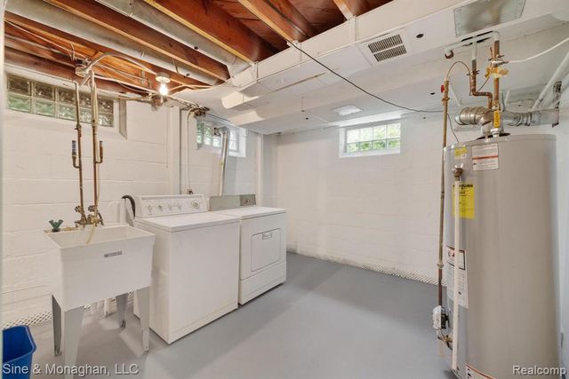 679 Neff Road, Grosse Pointe, MI 48230