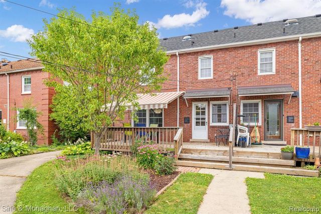 679 Neff Road, Grosse Pointe, MI 48230
