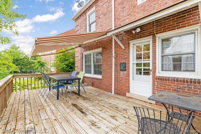 679 Neff Road, Grosse Pointe, MI 48230