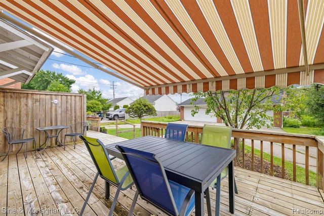679 Neff Road, Grosse Pointe, MI 48230