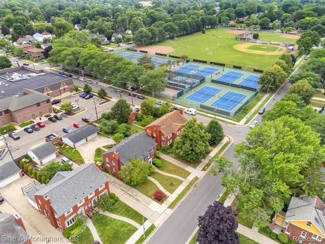 679 Neff Road, Grosse Pointe, MI 48230