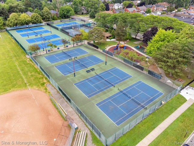 679 Neff Road, Grosse Pointe, MI 48230