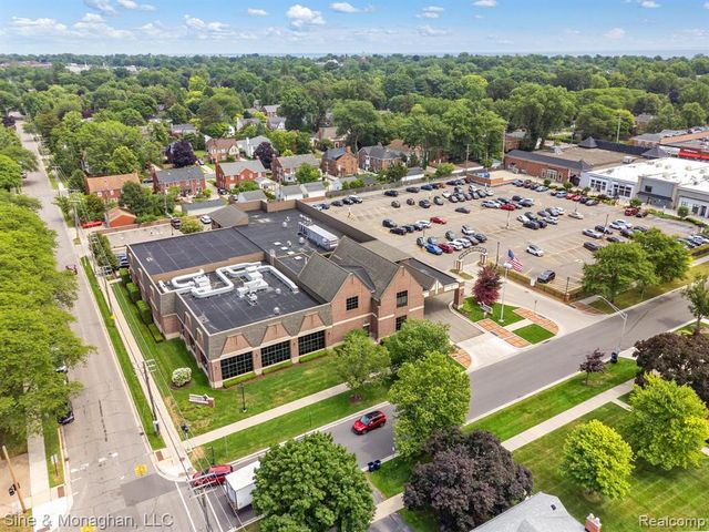 679 Neff Road, Grosse Pointe, MI 48230