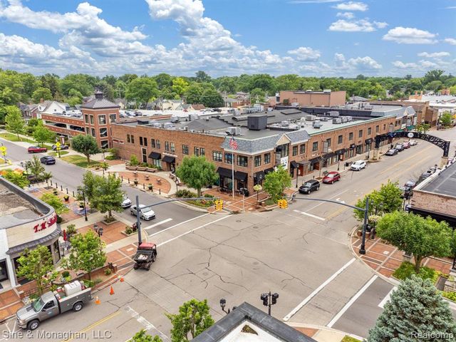 679 Neff Road, Grosse Pointe, MI 48230