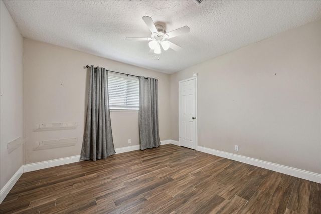 3019 Triway Lane, Houston, TX 77043