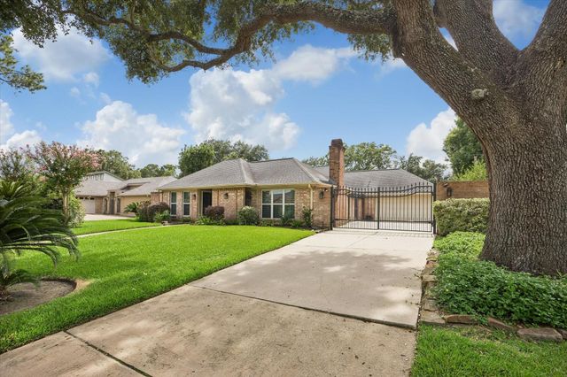 3019 Triway Lane, Houston, TX 77043