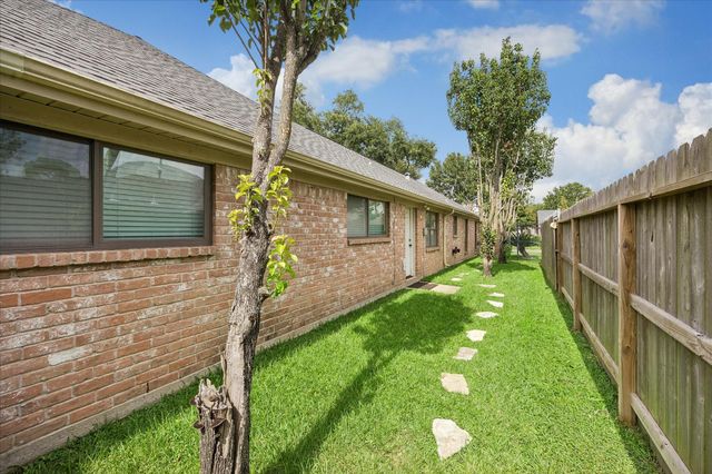3019 Triway Lane, Houston, TX 77043