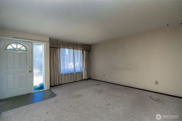 7914 6th Avenue SE, Lacey, WA 98503