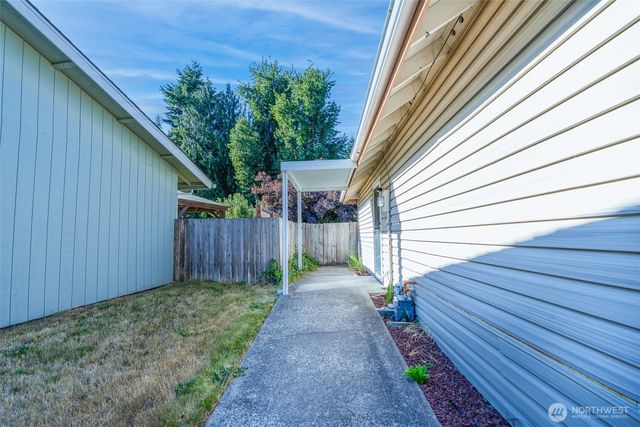7914 6th Avenue SE, Lacey, WA 98503