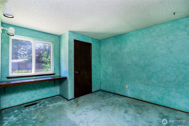 7914 6th Avenue SE, Lacey, WA 98503