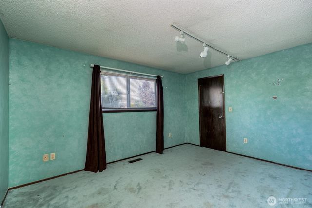 7914 6th Avenue SE, Lacey, WA 98503