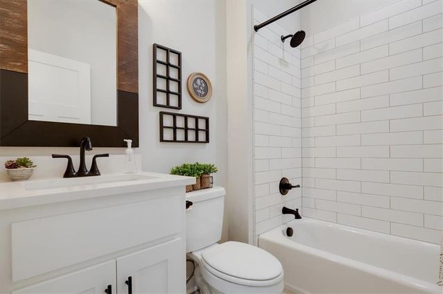 2305 Arbor Lane, Excelsior Springs, MO 64024