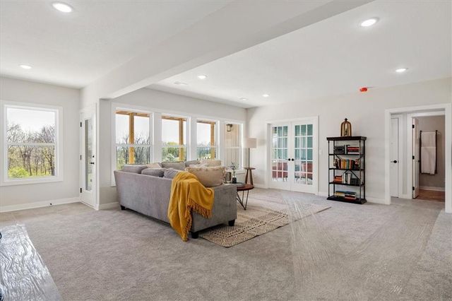 2305 Arbor Lane, Excelsior Springs, MO 64024