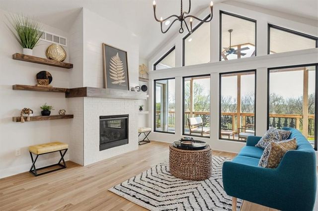 2305 Arbor Lane, Excelsior Springs, MO 64024