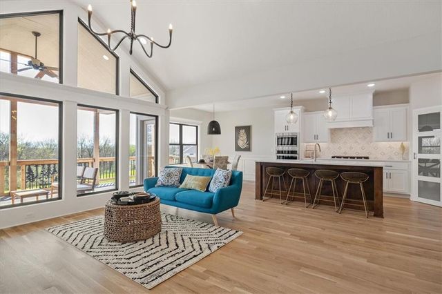 2305 Arbor Lane, Excelsior Springs, MO 64024