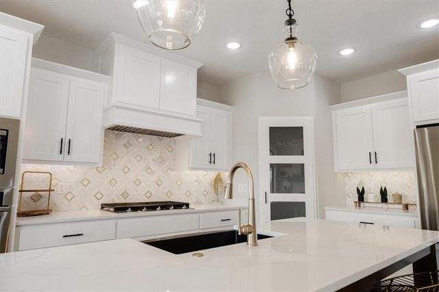 2305 Arbor Lane, Excelsior Springs, MO 64024