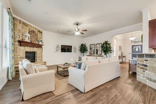 311 Covington Lane, Ovilla, TX 75154