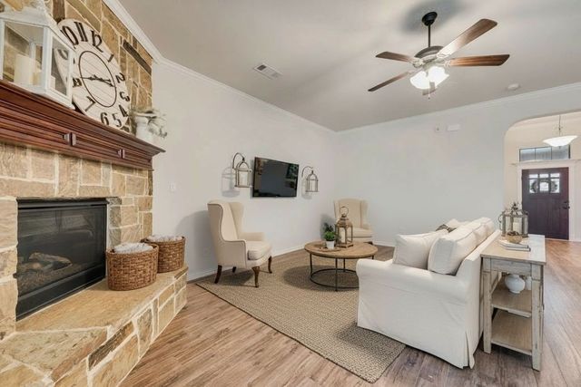 311 Covington Lane, Ovilla, TX 75154