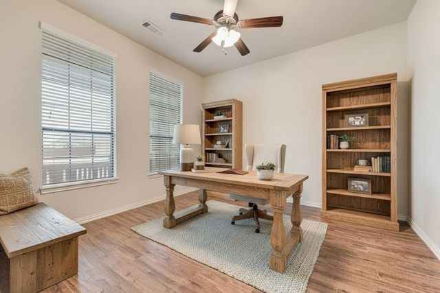 311 Covington Lane, Ovilla, TX 75154